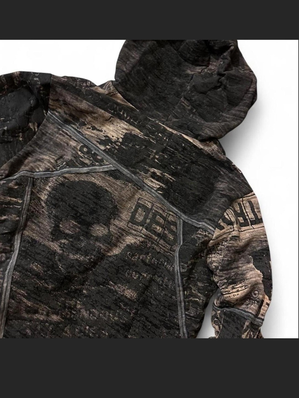 Salvage Rare Distressed Skull Print Hooded Jacket - Black/Brown.XL fits L